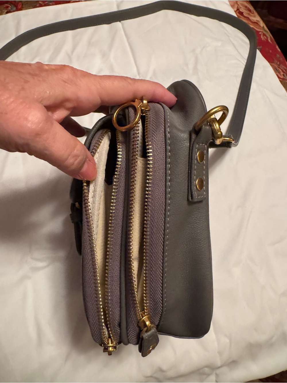 Minooy Pebbled Leather Tote in Taupe - Picture 7 of 8